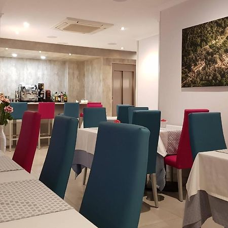 Hotel Avenida Plaza アルジーラ エクステリア 写真
