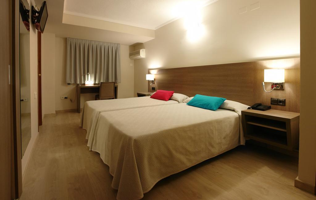 Hotel Avenida Plaza アルジーラ 部屋 写真