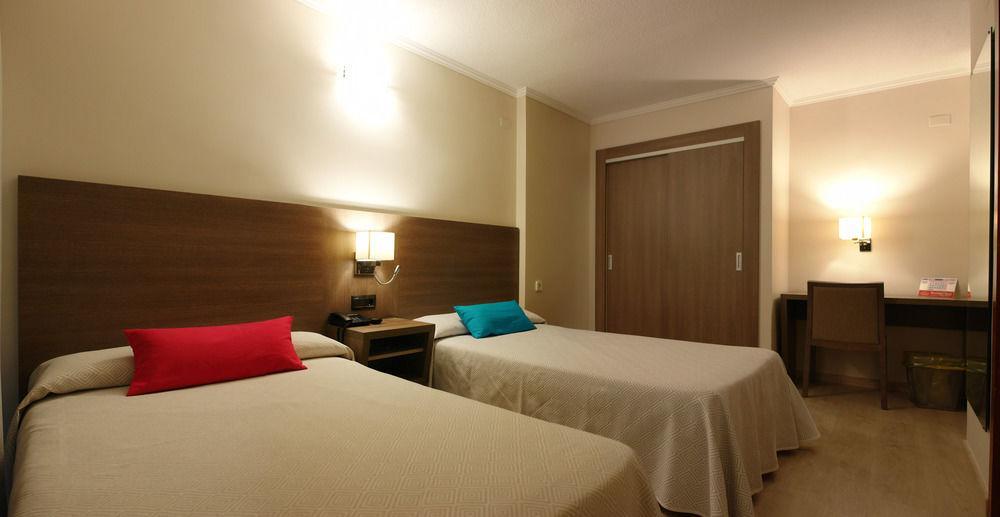 Hotel Avenida Plaza アルジーラ エクステリア 写真